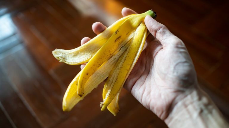 De truc om bananenschillen in te vriezen: waarvoor dient het en hoe kun je er gebruik van maken?